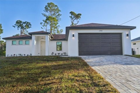 House in North Port, Florida 3 bedrooms, 149.57 sq.m. № 1851328 - photo 1
