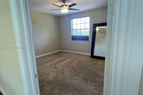 Villa ou maison à louer à Davie, Floride: 5 chambres, 403.1 m2 № 2023988 - photo 24