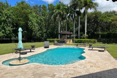 Villa ou maison à louer à Davie, Floride: 5 chambres, 403.1 m2 № 2023988 - photo 13