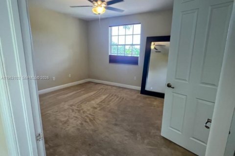 Villa ou maison à louer à Davie, Floride: 5 chambres, 403.1 m2 № 2023988 - photo 30