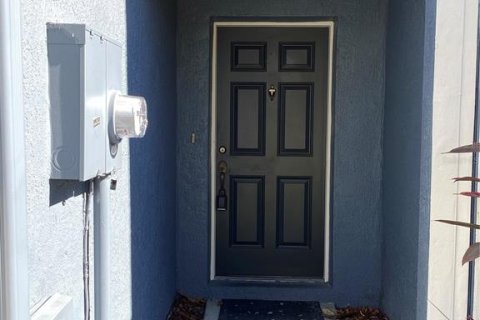 Adosado en alquiler en Orlando, Florida, 2 dormitorios, 136.75 m2 № 1686886 - foto 2