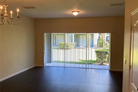 Adosado en alquiler en Orlando, Florida, 2 dormitorios, 136.75 m2 № 1686886 - foto 4
