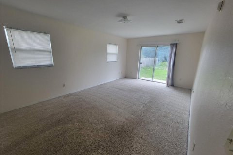 Villa ou maison à louer à Ocala, Floride: 3 chambres, 174.19 m2 № 2406461 - photo 4