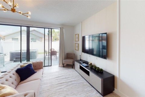 Townhouse in Kissimmee, Florida 3 bedrooms, 147.81 sq.m. № 1828015 - photo 5