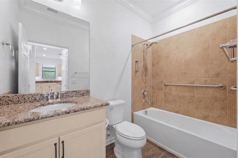 House in Bradenton, Florida 2 bedrooms, 146.23 sq.m. № 2150191 - photo 26