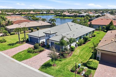 House in Bradenton, Florida 2 bedrooms, 146.23 sq.m. № 2150191 - photo 3