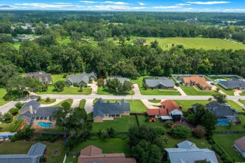 House in Ocala, Florida 3 bedrooms, 241.92 sq.m. № 1849970 - photo 10