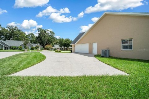 House in Ocala, Florida 3 bedrooms, 241.92 sq.m. № 1849970 - photo 21