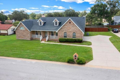 House in Ocala, Florida 3 bedrooms, 241.92 sq.m. № 1849970 - photo 6