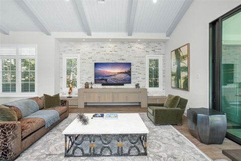 House in Orlando, Florida 5 bedrooms, 622.82 sq.m. № 2202826 - photo 29