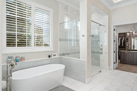 House in Orlando, Florida 5 bedrooms, 622.82 sq.m. № 2202826 - photo 14