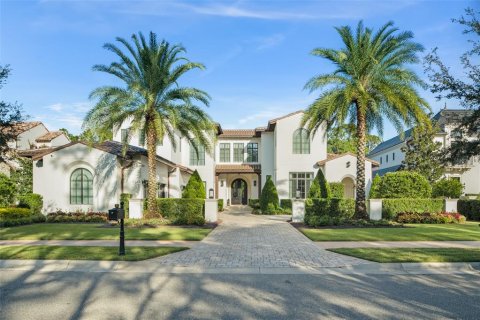 House in Orlando, Florida 5 bedrooms, 622.82 sq.m. № 2202826 - photo 4