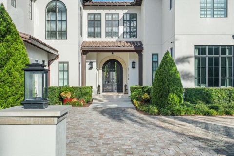House in Orlando, Florida 5 bedrooms, 622.82 sq.m. № 2202826 - photo 6