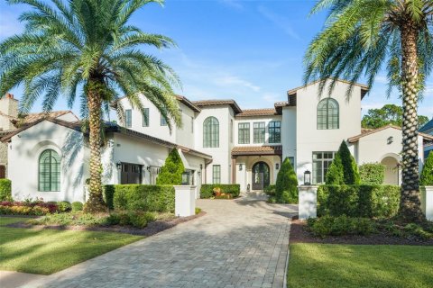 House in Orlando, Florida 5 bedrooms, 622.82 sq.m. № 2202826 - photo 3