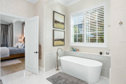 House in Orlando, Florida 5 bedrooms, 622.82 sq.m. № 2202826 - photo 19