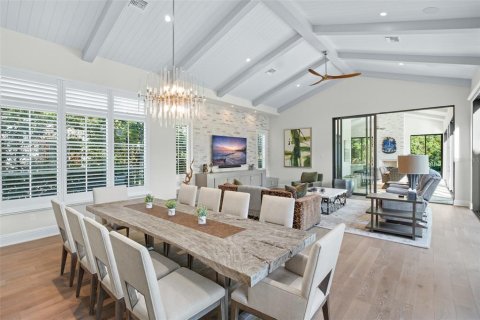 House in Orlando, Florida 5 bedrooms, 622.82 sq.m. № 2202826 - photo 27
