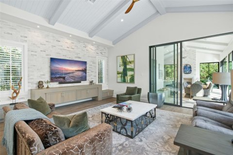 House in Orlando, Florida 5 bedrooms, 622.82 sq.m. № 2202826 - photo 28