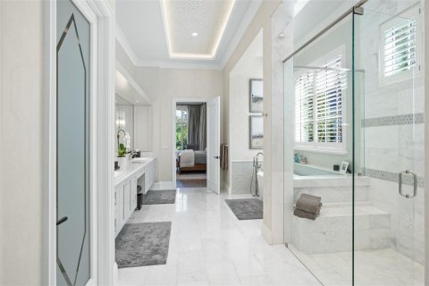 House in Orlando, Florida 5 bedrooms, 622.82 sq.m. № 2202826 - photo 16