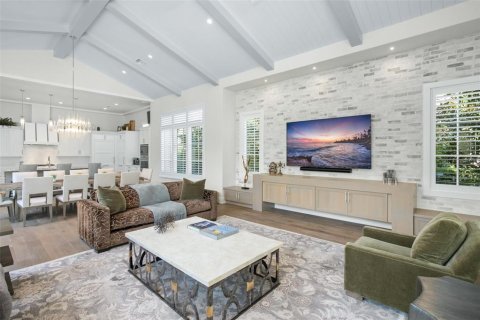 House in Orlando, Florida 5 bedrooms, 622.82 sq.m. № 2202826 - photo 30
