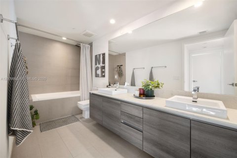 Copropriété à louer à Miami, Floride: 1 chambre, 84.08 m2 № 2430046 - photo 14