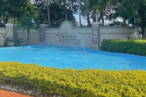 Condo in Sunrise, Florida, 1 bedroom  № 1944725 - photo 3