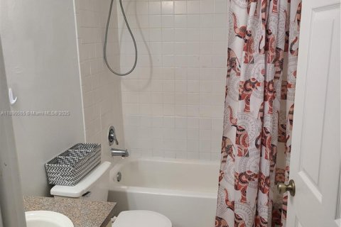 Condo in Sunrise, Florida, 1 bedroom  № 1944725 - photo 27