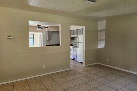 Apartamento en alquiler en Homosassa, Florida, 2 dormitorios, 71.35 m2 № 1905545 - foto 3