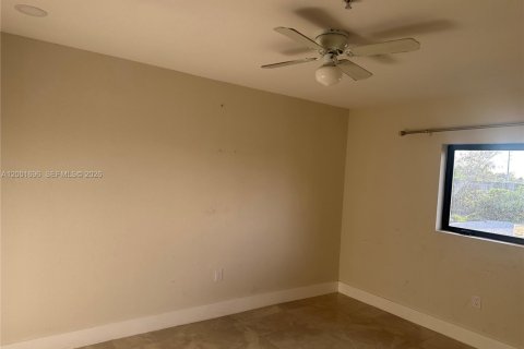 Appartement à louer à Miami, Floride: 2 chambres, 375.51 m2 № 2170269 - photo 9