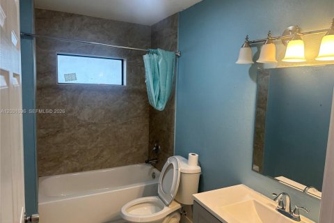 Appartement à louer à Miami, Floride: 2 chambres, 375.51 m2 № 2170269 - photo 6