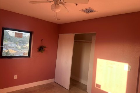Appartement à louer à Miami, Floride: 2 chambres, 375.51 m2 № 2170269 - photo 5