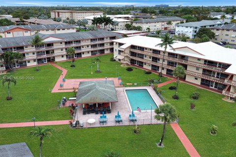 Copropriété à vendre à Hollywood, Floride: 1 chambre, 66.89 m2 № 1944917 - photo 12