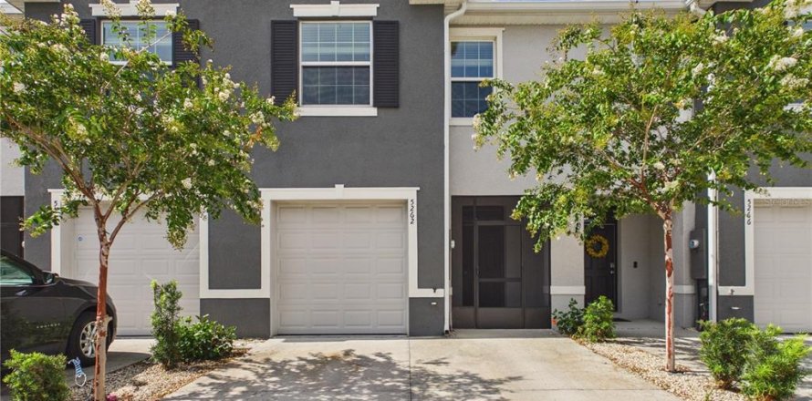 Adosado en Wildwood, Florida 3 dormitorios, 156.82 m2 № 2230449