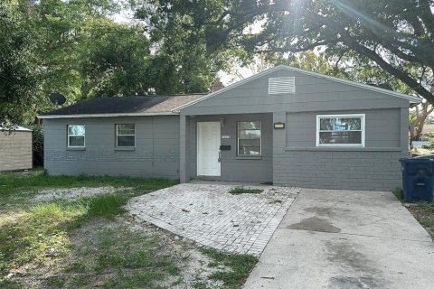 Casa en alquiler en Tampa, Florida, 3 dormitorios, 106.37 m2 № 1915885 - foto 1