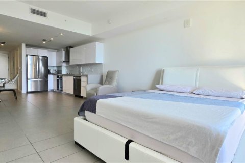 Купить кондоминиум в Майами, Флорида 54.63м2, № 1997527 - фото 30