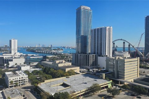 Купить кондоминиум в Майами, Флорида 54.63м2, № 1997527 - фото 4