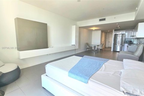 Купить кондоминиум в Майами, Флорида 54.63м2, № 1997527 - фото 24