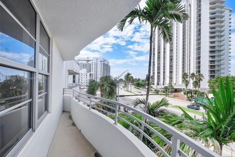 Condominio en venta en Miami Beach, Florida, 1 dormitorio, 84.73 m2 № 1855254 - foto 15