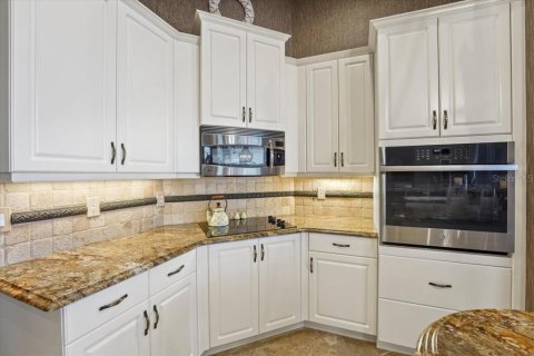 Villa ou maison à vendre à Port Orange, Floride: 4 chambres, 290.41 m2 № 2403114 - photo 14
