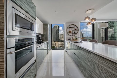 Copropriété à vendre à Miami, Floride: 2 chambres, 121.79 m2 № 2042134 - photo 6