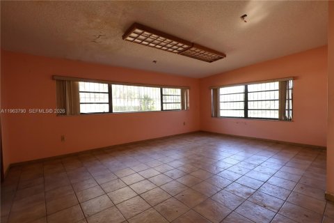 Villa ou maison à vendre à Miami, Floride: 4 chambres, 168.62 m2 № 2025368 - photo 9