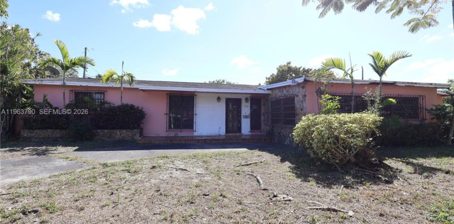 Villa ou maison à Miami, Floride 4 chambres, 168.62 m2 № 2025368