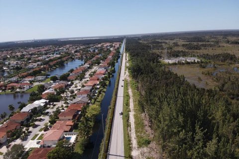 Terreno en venta en Miami, Florida № 1978270 - foto 10
