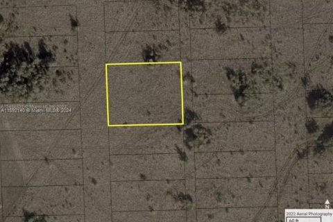 Terreno en venta en Miami, Florida № 1978270 - foto 4