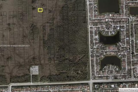 Terreno en venta en Miami, Florida № 1978270 - foto 6