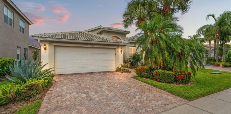 House in Wimauma, Florida 3 bedrooms, 173.17 sq.m. № 1782608