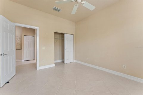 House in Wimauma, Florida 3 bedrooms, 173.17 sq.m. № 1782608 - photo 28