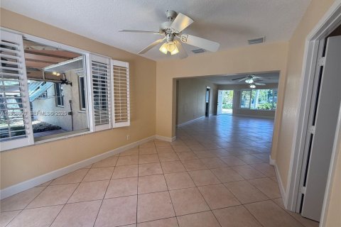 House in Fort Lauderdale, Florida 3 bedrooms, 191.01 sq.m. № 2030922 - photo 22