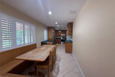 House in Fort Lauderdale, Florida 3 bedrooms, 191.01 sq.m. № 2030922 - photo 24