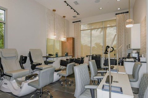 Condo in Bradenton, Florida, 1 bedroom  № 1906608 - photo 16