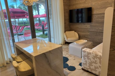 Condo in Sunny Isles Beach, Florida  № 1764960 - photo 17